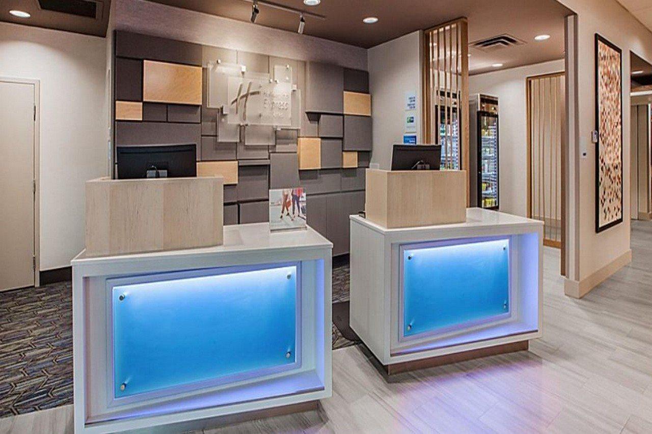 Holiday Inn Express Jonestown Ft Indiantown Gap By Ihg Bagian luar foto